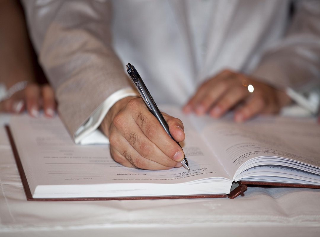 Official and Secure Ways to Get Free Fire Items